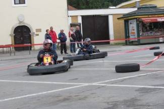 Najspretniji vozači se okušali na glavnom trgu (video)