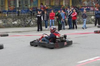 Najspretniji vozači se okušali na glavnom trgu (video)