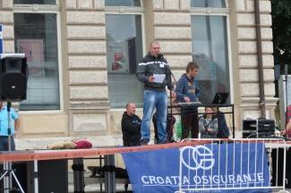 Najspretniji vozači se okušali na glavnom trgu (video)