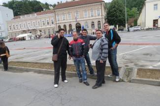 Najspretniji vozači se okušali na glavnom trgu (video)