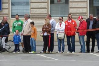 Najspretniji vozači se okušali na glavnom trgu (video)