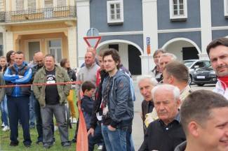 Najspretniji vozači se okušali na glavnom trgu (video)