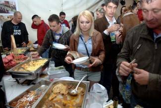 Velika: Najduži stol u Hrvata 2013.