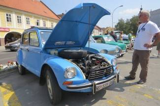 Tuning show u Velikoj i oldtimer izložba u Požegi (foto, video)