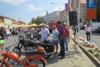 Tuning show u Velikoj i oldtimer izložba u Požegi (foto, video)