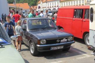 Tuning show u Velikoj i oldtimer izložba u Požegi (foto, video)