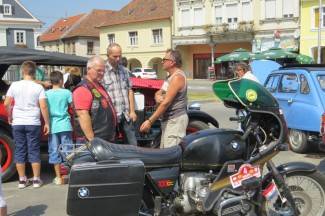 Tuning show u Velikoj i oldtimer izložba u Požegi (foto, video)