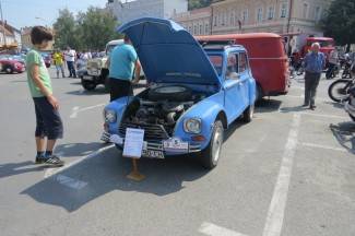 Tuning show u Velikoj i oldtimer izložba u Požegi (foto, video)