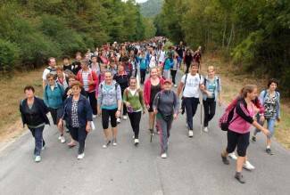 Tisuće vjernika na hodočašću prema Voćinu