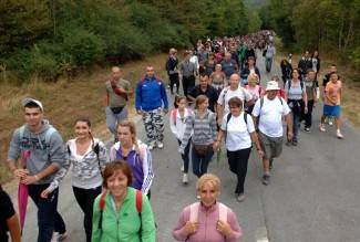 Tisuće vjernika na hodočašću prema Voćinu