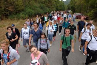 Tisuće vjernika na hodočašću prema Voćinu