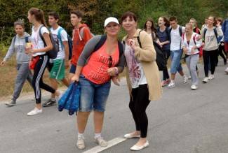 Tisuće vjernika na hodočašću prema Voćinu