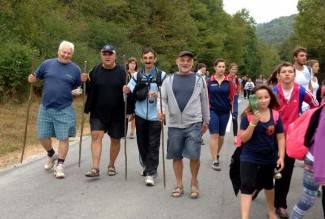 Tisuće vjernika na hodočašću prema Voćinu