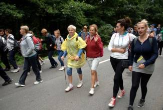 Tisuće vjernika na hodočašću prema Voćinu