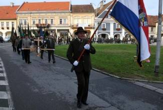 Požega: Lovački mimohod na Dan sv. Huberta