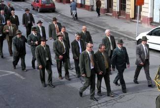 Požega: Lovački mimohod na Dan sv. Huberta