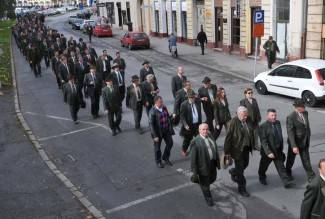 Požega: Lovački mimohod na Dan sv. Huberta