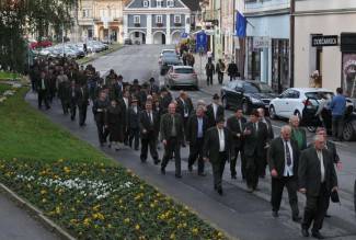 Požega: Lovački mimohod na Dan sv. Huberta