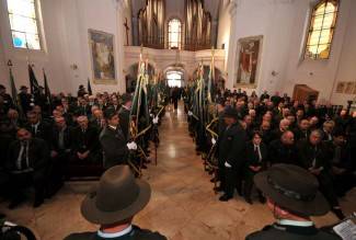 Požega: Lovački mimohod na Dan sv. Huberta