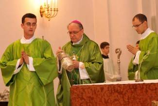 Požega: Lovački mimohod na Dan sv. Huberta