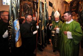 Požega: Lovački mimohod na Dan sv. Huberta