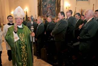 Požega: Lovački mimohod na Dan sv. Huberta