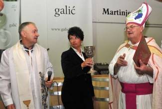 Martinje u podrumima Enjingija, Galića i obitelji Vuković