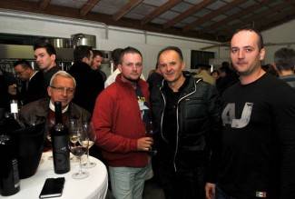 Martinje u podrumima Enjingija, Galića i obitelji Vuković