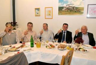 Martinje u podrumima Enjingija, Galića i obitelji Vuković