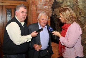 Martinje u podrumima Enjingija, Galića i obitelji Vuković