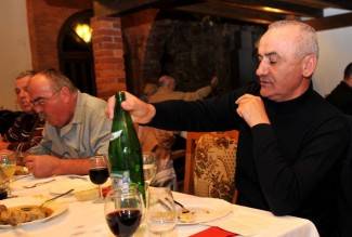 Martinje u podrumima Enjingija, Galića i obitelji Vuković