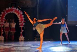 Noć svjetla: Plesni doček Djeda Božićnjaka u Grabriku