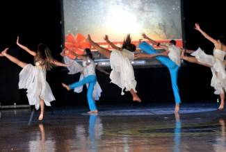 Noć svjetla: Plesni doček Djeda Božićnjaka u Grabriku