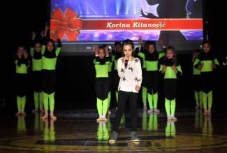 Noć svjetla: Plesni doček Djeda Božićnjaka u Grabriku