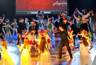 Noć svjetla: Plesni doček Djeda Božićnjaka u Grabriku