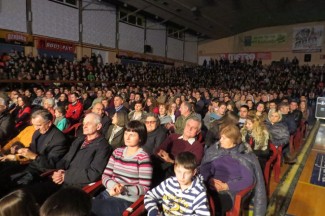 Humanitarni koncert: Bisernica i prijatelji napunili Grabrik