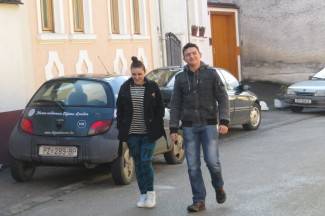 Šetnja gradom: Vedre i nasmijane Požežanke i Požežani