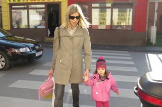 Šetnja gradom: Vedre i nasmijane Požežanke i Požežani