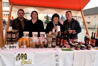 Dođite na Vincelovo da zajedno uživamo u specijalitetima, tamburama i vinu