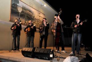 Dođite na Vincelovo da zajedno uživamo u specijalitetima, tamburama i vinu