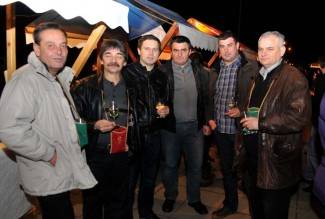 Dođite na Vincelovo da zajedno uživamo u specijalitetima, tamburama i vinu