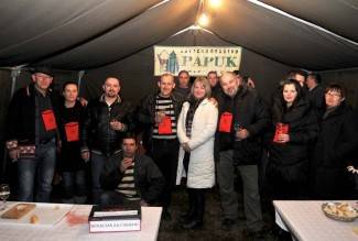 Velika: Vinkovo na Trgu sv. Augustina