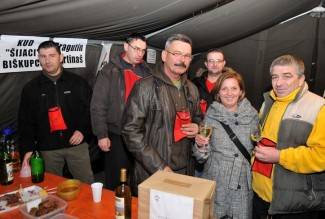 Velika: Vinkovo na Trgu sv. Augustina