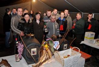 Velika: Vinkovo na Trgu sv. Augustina