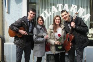 Subotnja svirka gradom: Dan žena s Poseganom