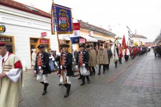 Pripazite: Neke gradske ulice bit će zatvorene za promet. Ne sjedajte za upravljač, ako ste pili alkohol