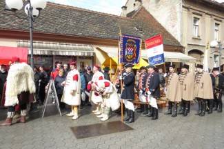 Pripazite: Neke gradske ulice bit će zatvorene za promet. Ne sjedajte za upravljač, ako ste pili alkohol