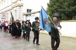 Pripazite: Neke gradske ulice bit će zatvorene za promet. Ne sjedajte za upravljač, ako ste pili alkohol
