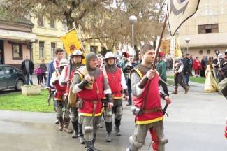 Pripazite: Neke gradske ulice bit će zatvorene za promet. Ne sjedajte za upravljač, ako ste pili alkohol