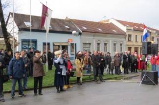 Pripazite: Neke gradske ulice bit će zatvorene za promet. Ne sjedajte za upravljač, ako ste pili alkohol